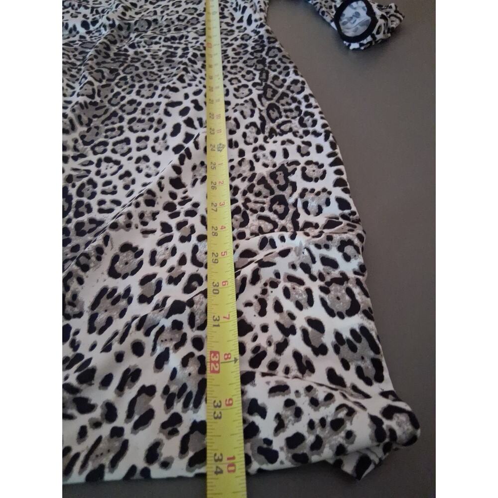 Annalee + Hope 3/4 Sleeve Shift Dress - SNOW LEOPARD - Medium Made In The 🇺🇸 - Picture 6 of 6